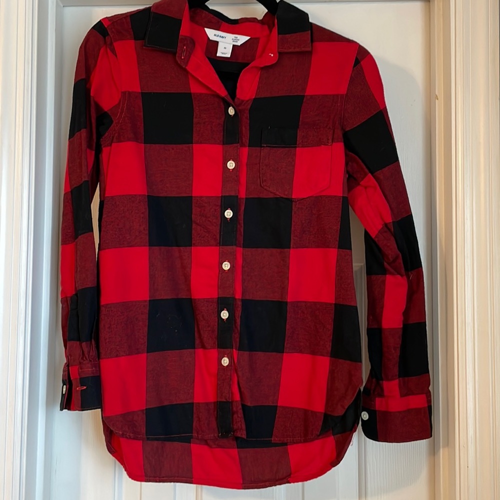 Black and red Buffalo check plaid Old Navy Classic shirt
